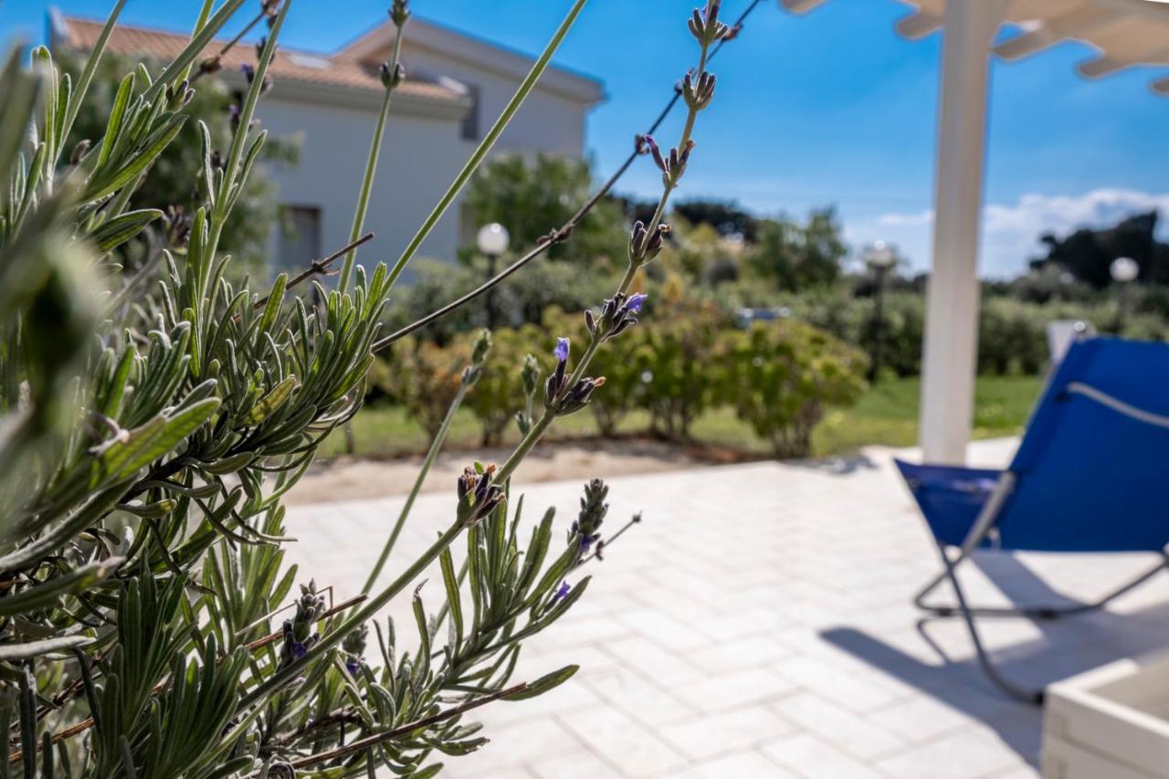 Villa Tra Mare E Ulivi Lido di Noto Eksteriør billede